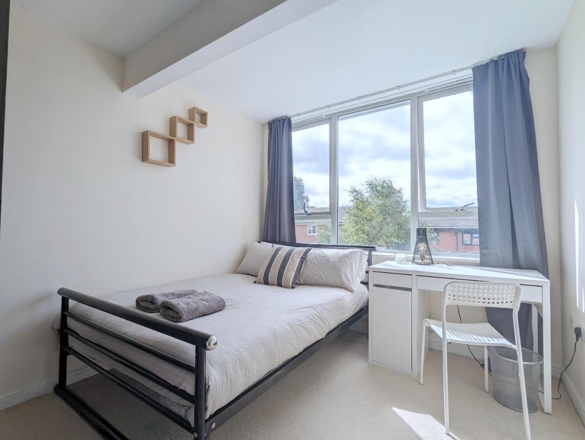 Guest Rooms Near City Centre & Dock Free Parking ลิเวอร์พูล ภายนอก รูปภาพ
