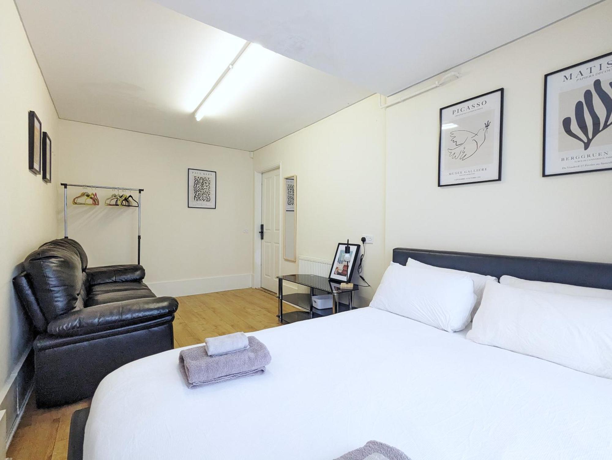 Guest Rooms Near City Centre & Dock Free Parking ลิเวอร์พูล ภายนอก รูปภาพ